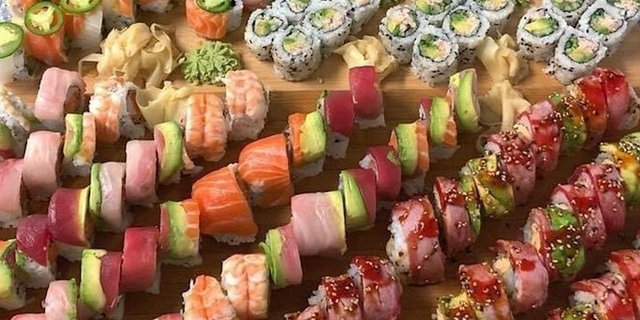 Build-Your-Own Sushi Small Platter