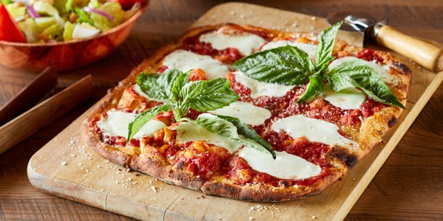 12" Gluten-Free Square Margherita Pizza