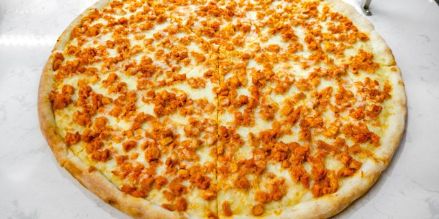 18" Buffalo Chicken Pizza