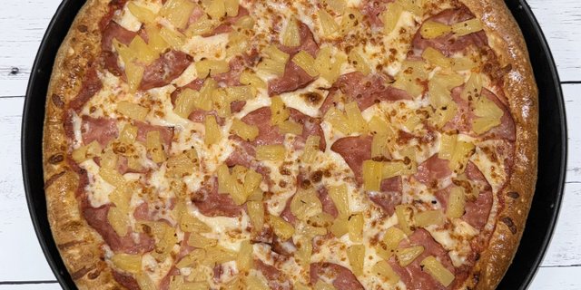 Gluten-Free Hawaiian Pizza