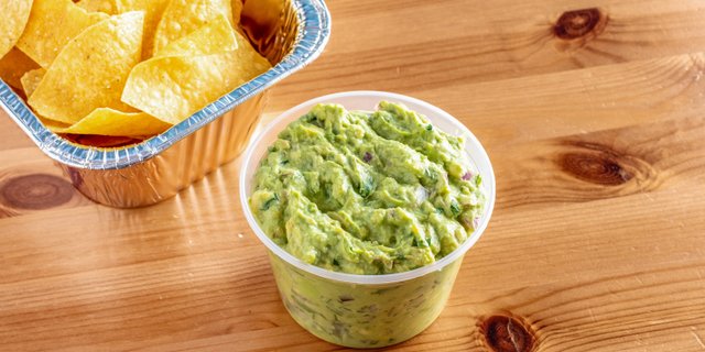 Chips & Guacamole