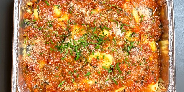 Ravioli Marinara Tray
