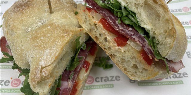 Capo-Crunch Sandwich