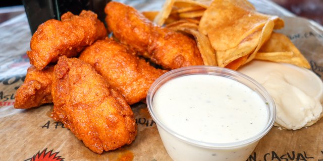 Boneless Wings Boxed Lunch