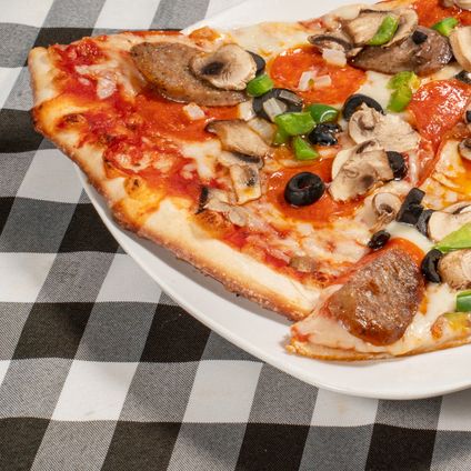 18" Supreme Pizza