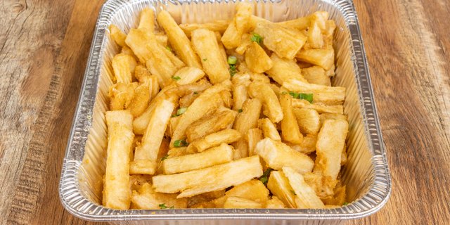Fried Yucca w/ Mojo
