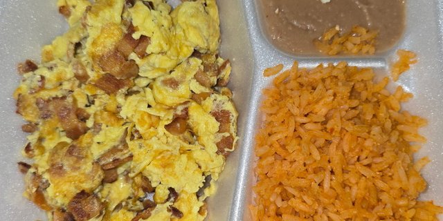 Huevos A La Mexicana w/ Meat