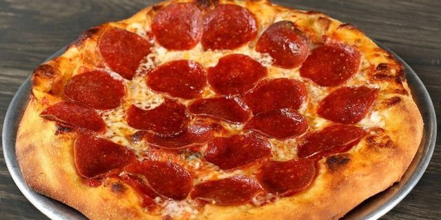 Pepperoni Pizza w/ Cauliflower Crust