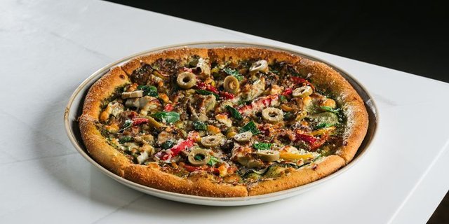 Garden Party Pizza