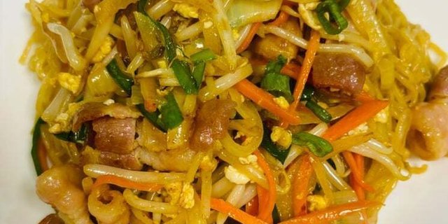Bacon Stir Fry Ramen Tray
