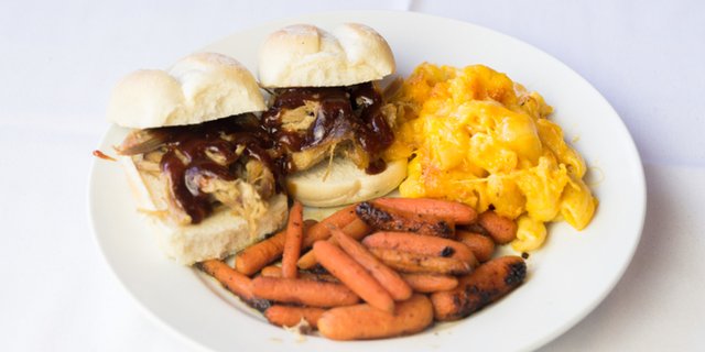 Pulled Pork Sandwich Package