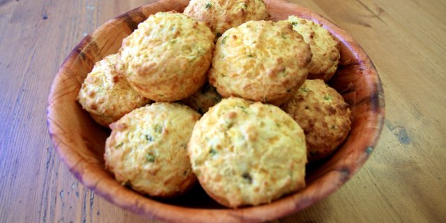 Corn Bread w/ Cheddar Cheese & Jalapeno