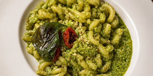 Fusilloni Pesto e Ricotta