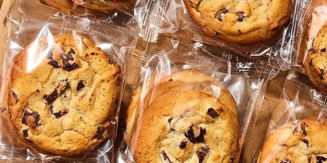 CHOCOLATE CHIP COOKIES