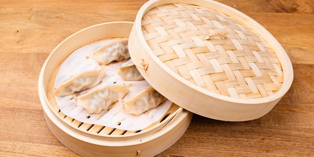 steamed chicken dumplings