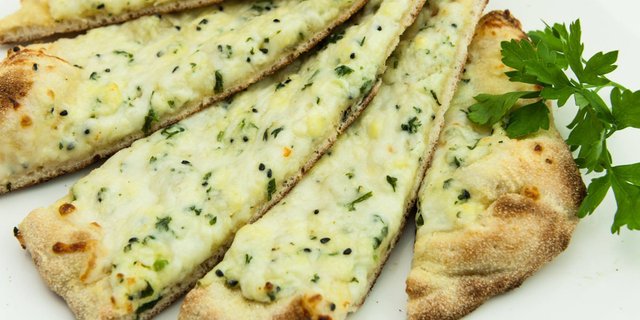 Za'atar Pie w/ Cheese