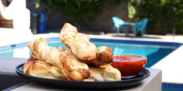 Garlic Parmesan Twists