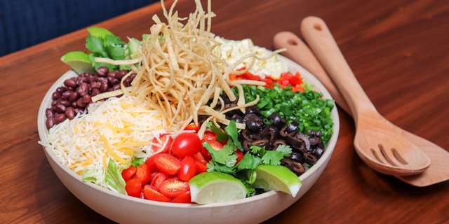 Santa Fe Chopped Salad (Tray)