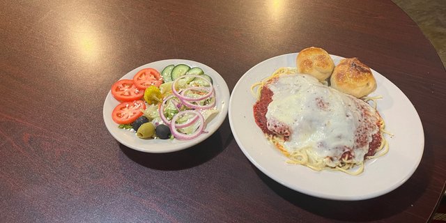 Spaghetti W/ Meatballs