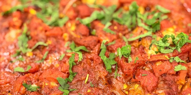 Braised Chicken in Tomato Garlic Sauce Platter
