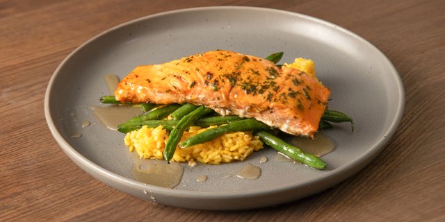 Honey Garlic Salmon Plate