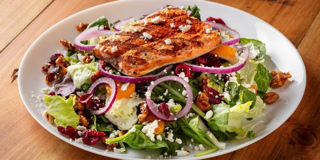 Walnut Salmon Salad