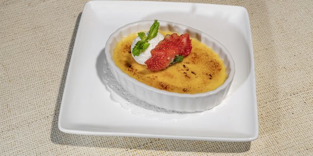 Passionfruit Cream Brulée