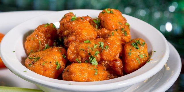 Boneless Schwings