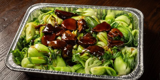 Bok Choy w/ Black Mushrooms