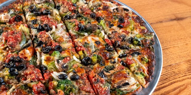 Package 10 (Tavern-Style Party For 15)