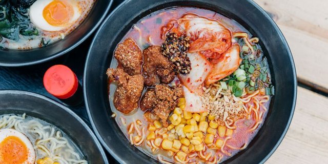 Kimchi & Fried Chicken Ramen