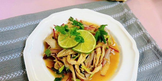 No. 24 Ghost Chicken Fresh Lime Salad