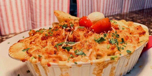 Chicken Tetrazzini w/ Fettuccine