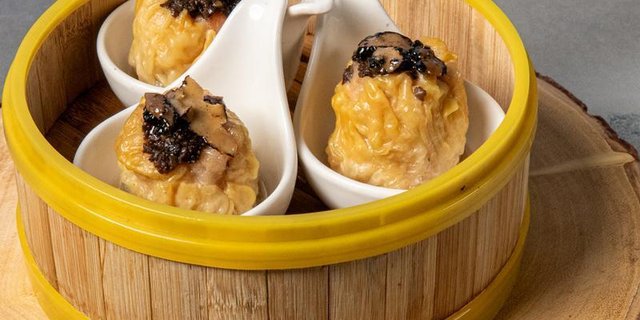 Black Truffle Steamed Sui Mai