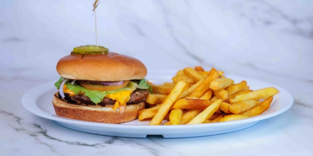 Angus Cheeseburger