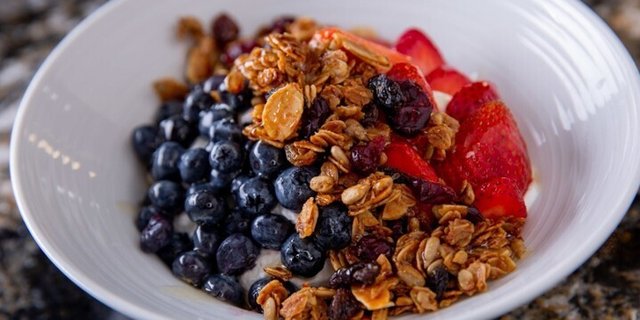 Homemade Granola, Greek Yogurt, Berries & Honey