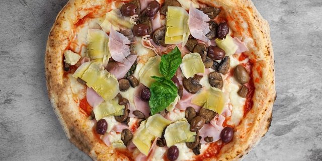 Capricciosa Pizza