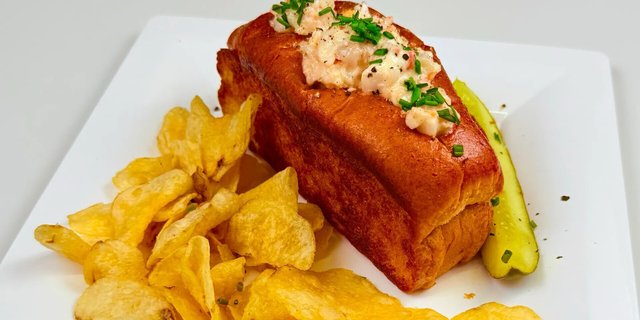 Cilantro Lobster Fusion Roll