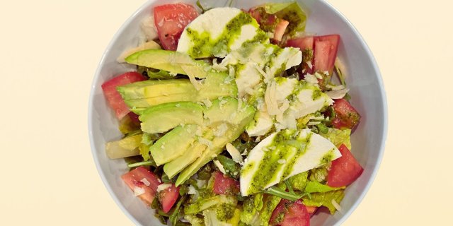 Avocado Caprese Salad Platter