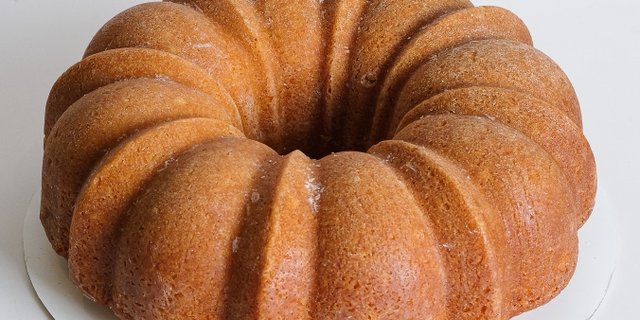 Whole Vanilla Pound Cake