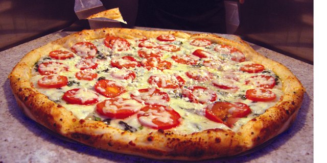 Gluten-Free Margherita Pizza
