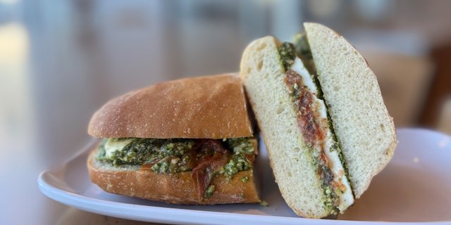 Caprese Sandwich Boxed Lunch
