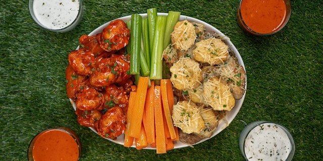 Boneless Wings Party Pack