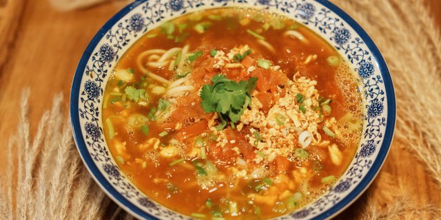 Tomato & Egg Noodle Soup