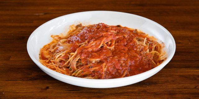 Spaghetti w/ Meat Sauce