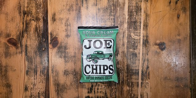 Joe Retro Sour Cream & Toasted Onions Potato Chips