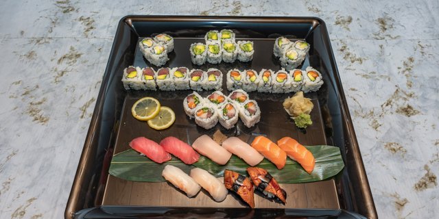 Nigiri & Maki Platter