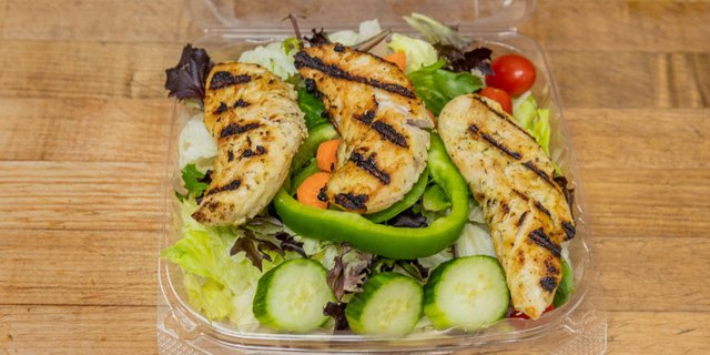 Grilled Chicken Salad w/ Feta