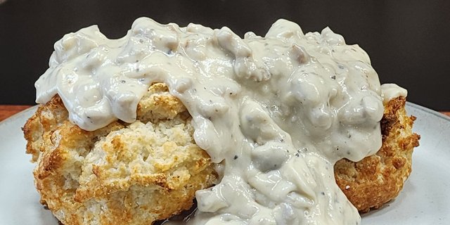 Southern Cat Head Biscuit & Gravy