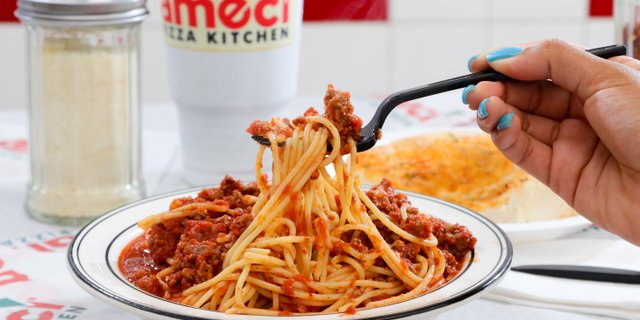 Spaghetti w/ Meat Sauce